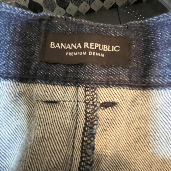NWOT Banana Republic High Rise Dark Denim Pleated Shorts Size 33 - Picture 6 of 9